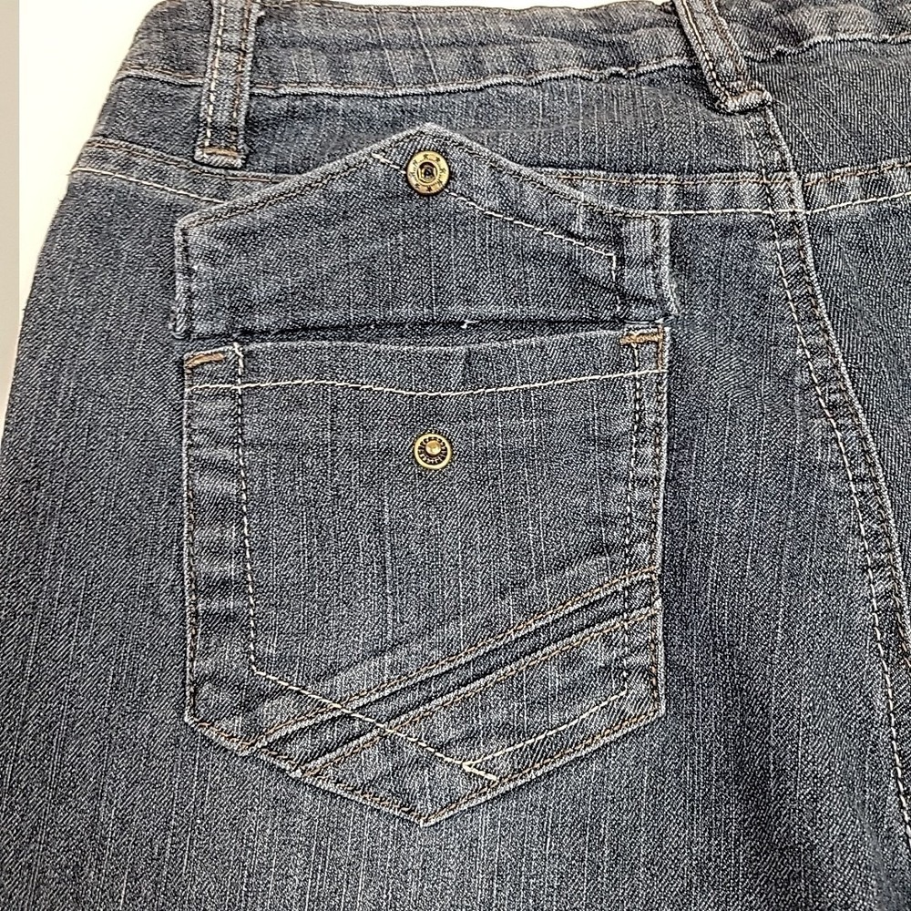 Gloria Vanderbilt Amanda Med Rise Crop Jeans Women Size 8 Blue Straight Crop Den - Picture 14 of 16